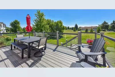 N66W15735  Fox  Meadow Dr, Menomonee Falls, WI 53051 - Photo 52