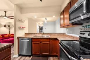 N110W17155 Ashbury Ln, Germantown, WI 53022 - Photo 6