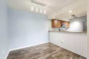 N110W17155 Ashbury Ln, Germantown, WI 53022 - Photo 6