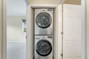 N110W17155 Ashbury Ln, Germantown, WI 53022 - Photo 18