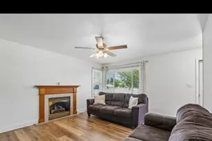 3940 Lasalle St, Racine, WI 53402 - Photo 6