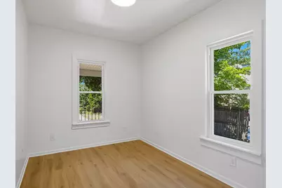2118 S 68th St, West Allis, WI 53219 - Photo 14