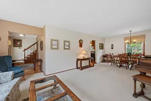 2205 Cottage Ct, Waukesha, WI 53188 - Photo 10