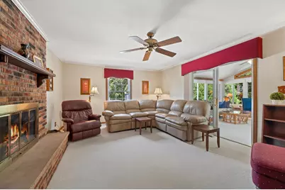 2205  Cottage Ct, Waukesha, WI 53188 - Photo 18
