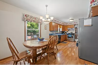 2205  Cottage Ct, Waukesha, WI 53188 - Photo 16