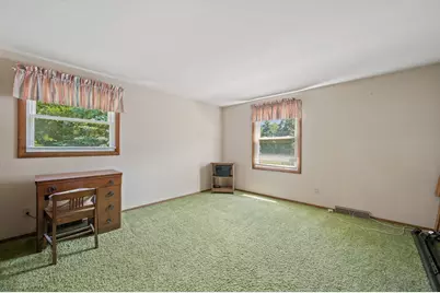 2205  Cottage Ct, Waukesha, WI 53188 - Photo 32