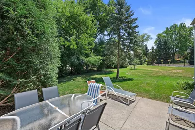 2205  Cottage Ct, Waukesha, WI 53188 - Photo 6