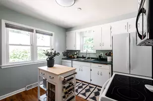 9420 W St Paul Ave, Milwaukee, WI 53226 - Photo 16
