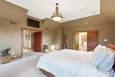 9010 N Upper River Ct, River Hills, WI 53217 - Photo 78