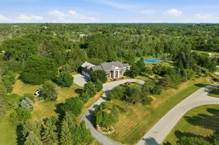 9010 N Upper River Ct, River Hills, WI 53217 - Photo 8