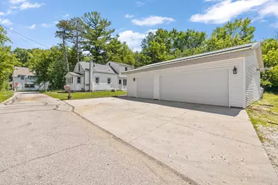 3541  Circle Dr, Richfield, WI 53033 - Photo 2