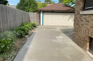 2571 N 62nd St, Wauwatosa, WI 53213 - Photo 2