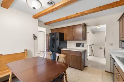 14614 W Woodland Dr, New Berlin, WI 53151 - Photo 6