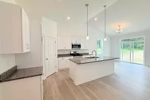 1569 Meadowview Ct, Whitewater, WI 53190 - Photo 4
