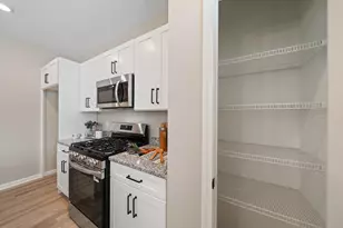 1567 Meadowview Ct, Whitewater, WI 53190 - Photo 6