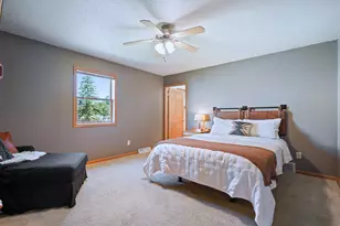 1041 Kristy Ln, Onalaska, WI 54650 - Photo 10