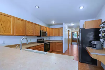 1041  Kristy Ln, Onalaska, WI 54650 - Photo 8