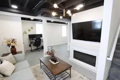 2479 S 10th St, Milwaukee, WI 53215 - Photo 20