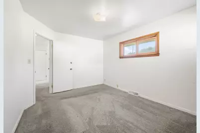 7719 W Winfield Ave, Milwaukee, WI 53218 - Photo 10