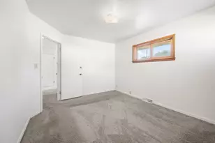 7719 W Winfield Ave, Milwaukee, WI 53218 - Photo 10