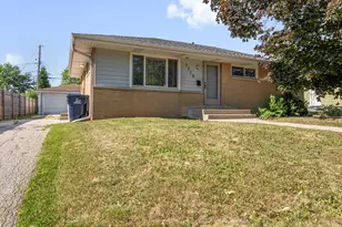 7719 W Winfield Ave, Milwaukee, WI 53218 - Photo 2