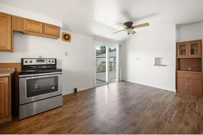 7719 W Winfield Ave, Milwaukee, WI 53218 - Photo 6