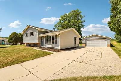 1049 S Glencrest Ct, Saukville, WI 53080 - Photo 36