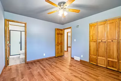 1049 S Glencrest Ct, Saukville, WI 53080 - Photo 22