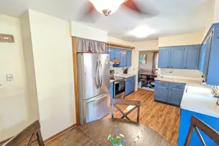 3235 S 123rd St, West Allis, WI 53227 - Photo 10