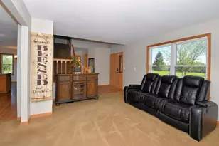 W142N9823 Amber Dr, Germantown, WI 53022 - Photo 12