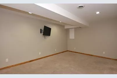W142N9823  Amber Dr, Germantown, WI 53022 - Photo 22