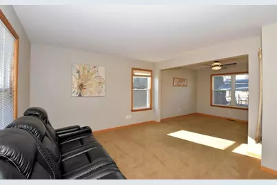W142N9823  Amber Dr, Germantown, WI 53022 - Photo 14