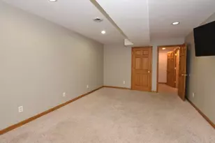 W142N9823 Amber Dr, Germantown, WI 53022 - Photo 22