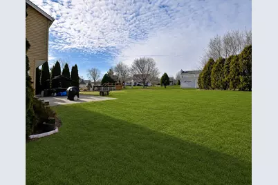 W142N9823  Amber Dr, Germantown, WI 53022 - Photo 28