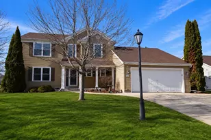 W142N9823 Amber Dr, Germantown, WI 53022 - Photo 32