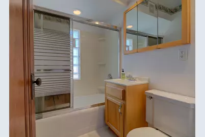 922 S 57 St, West Allis, WI 53214 - Photo 22