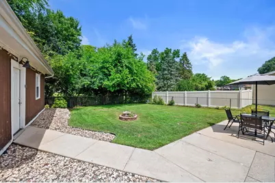 2040  Garland Ave, Waukesha, WI 53188 - Photo 6