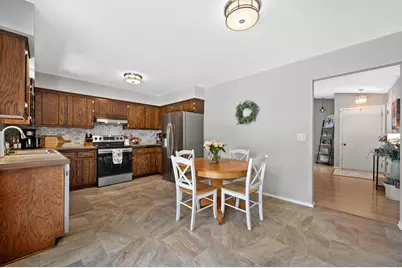 2040  Garland Ave, Waukesha, WI 53188 - Photo 16