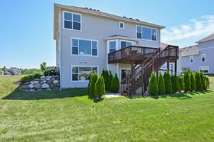 8735 S Bell Meadow Ct, Franklin, WI 53132 - Photo 40