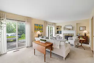 10240 N Westport Cir, Mequon, WI 53092 - Photo 8