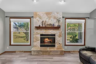 7071 S Cypress Ct, Franklin, WI 53132 - Photo 10