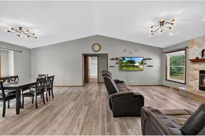 7071 S Cypress Ct, Franklin, WI 53132 - Photo 14