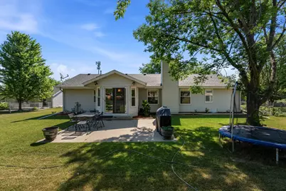 7071 S Cypress Ct, Franklin, WI 53132 - Photo 36