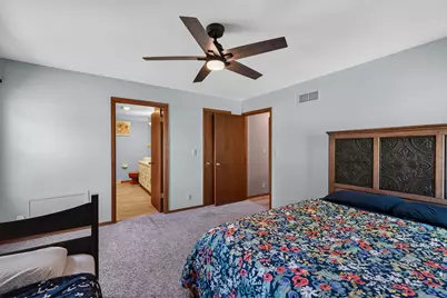 7071 S Cypress Ct, Franklin, WI 53132 - Photo 24