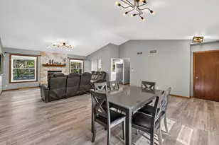 7071 S Cypress Ct, Franklin, WI 53132 - Photo 16