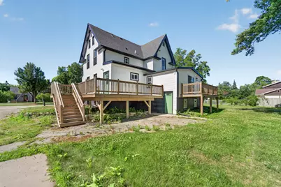 1836 W Mequon Rd, Mequon, WI 53092 - Photo 4