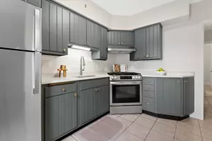 2065 S 70th St, West Allis, WI 53219 - Photo 20