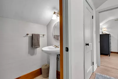 4632 N Bartlett Ave, Whitefish Bay, WI 53211 - Photo 18