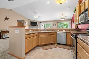 17740 W Jacob's Dr, New Berlin, WI 53146 - Photo 10