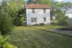 2428 W Roosevelt Dr, Milwaukee, WI 53209 - Photo 12